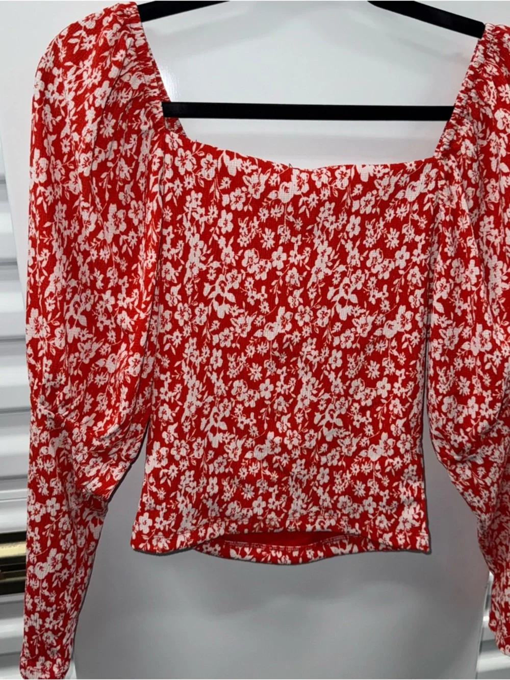 Anthropologie Red and White Floral Puff-Sleeve Blouse